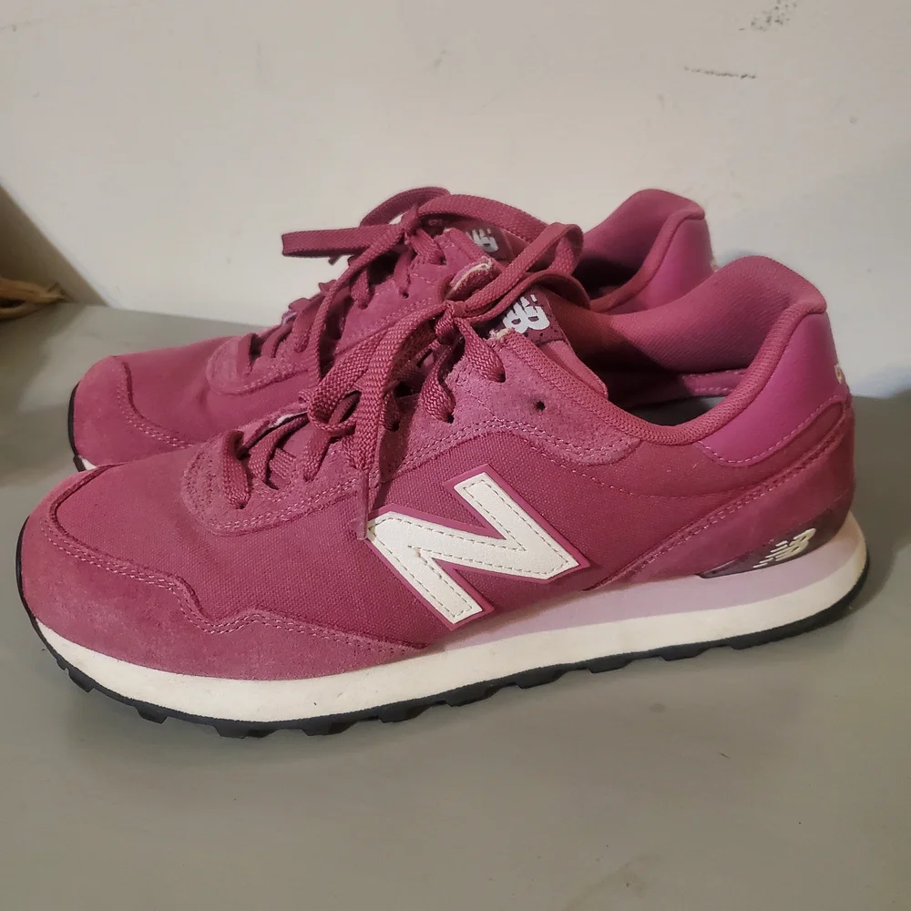 Rose Pink New Balance Womens 9 - Picture 4 of 5